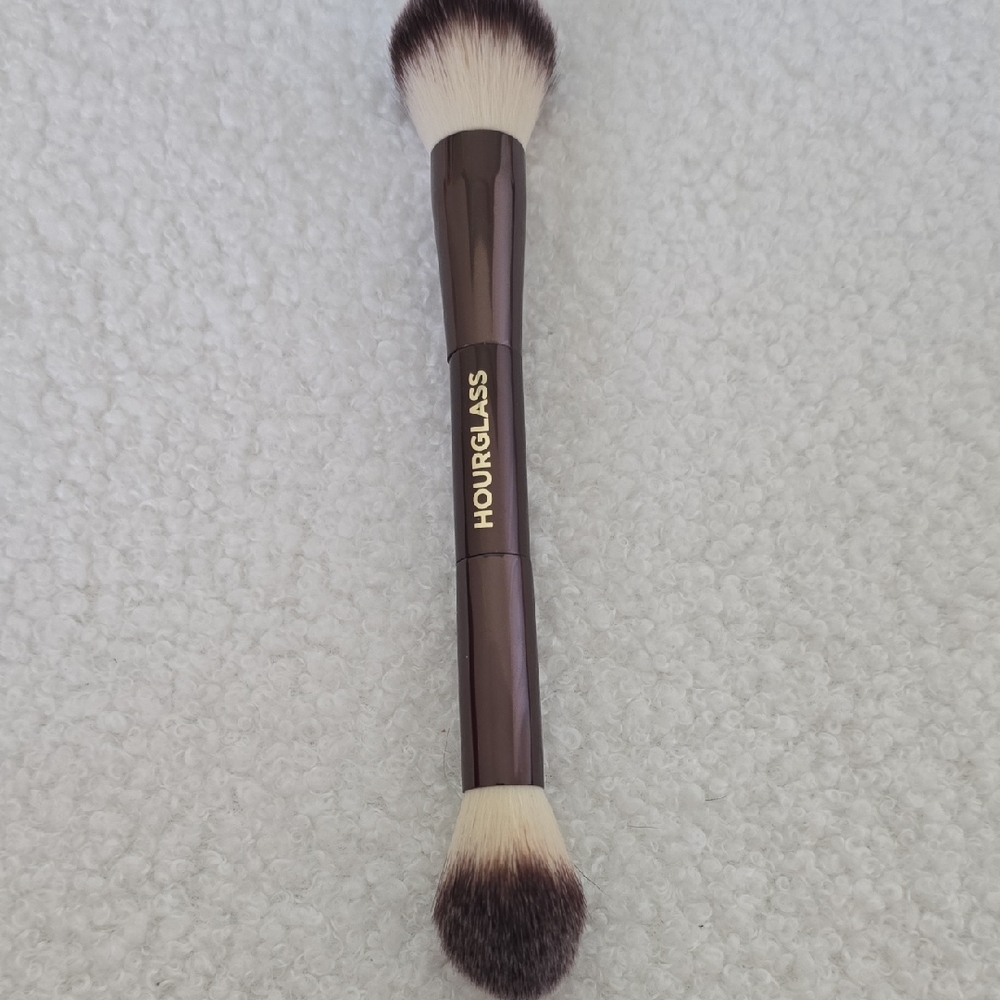 Hourglass Brush